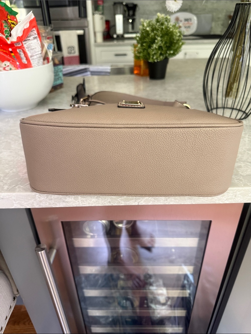 Dooney and Bourke Sorrento Hobo 28 - Picture 5 of 9